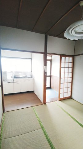 山口文化の内装