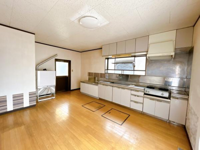 【居間・リビング】 | 淀江町佐陀　戸建