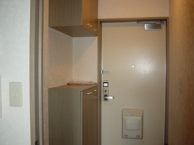 カームｆ本郷の玄関|玄関