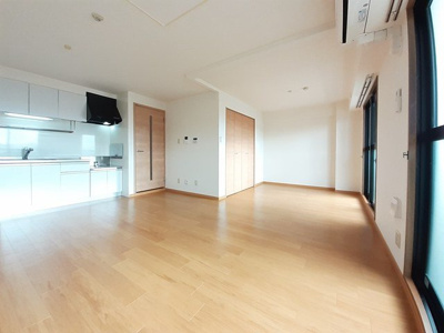 【居間・リビング】 | ヴィラ・アベニール