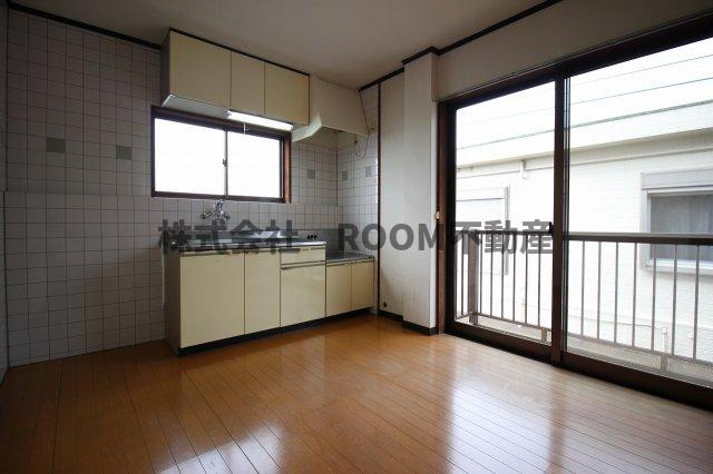 コーポフォレストの居間・リビング|使いやすい居間です