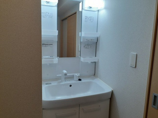 【洗面所】 | グッド・アイランド下妻 | 広い洗面スペース