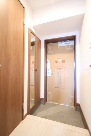 菊池郡菊陽町大字津久礼の賃貸マンションの玄関