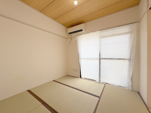 メゾン三晴の和室