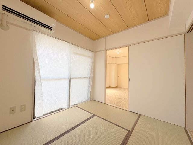 メゾン三晴の和室