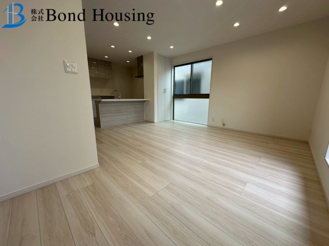 山電　林崎松江海岸駅徒歩３分　明石市貴崎２丁目　新築戸建の居間・リビング