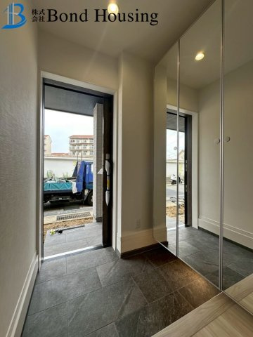 山電　林崎松江海岸駅徒歩３分　明石市貴崎２丁目　新築戸建の玄関