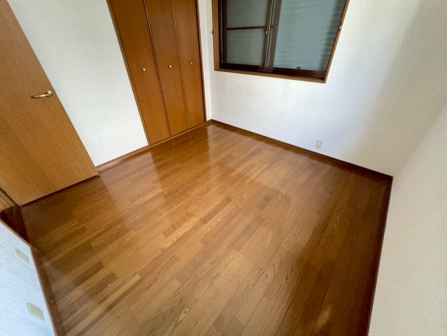 和歌山市葵町・中古戸建・116082の洋室