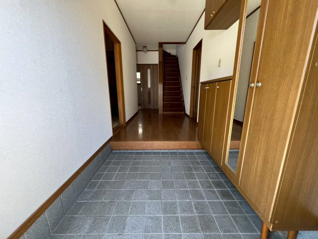 和歌山市葵町・中古戸建・116082の玄関