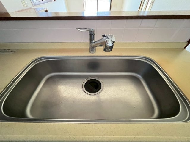 和歌山市葵町・中古戸建・116082のキッチン