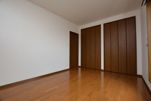 【洋室】 | 目尾戸建