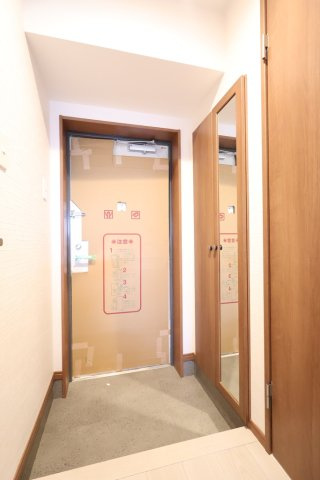 菊池郡菊陽町大字津久礼の賃貸マンションの玄関