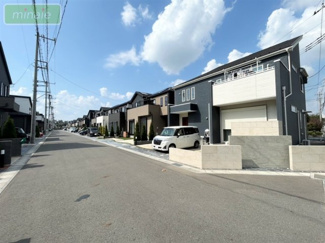 【外観：施工例】 | 販売現地近くの、同建築会社分譲済み開発地の街並み(撮影:2025.09.16)