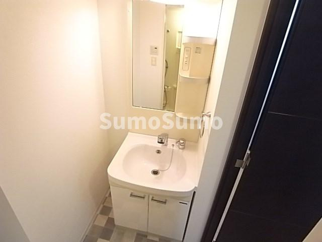 アスヴェル神戸ハーバーサイドの独立洗面台|独立洗面台で身支度をすべて済ませてしまいましょう