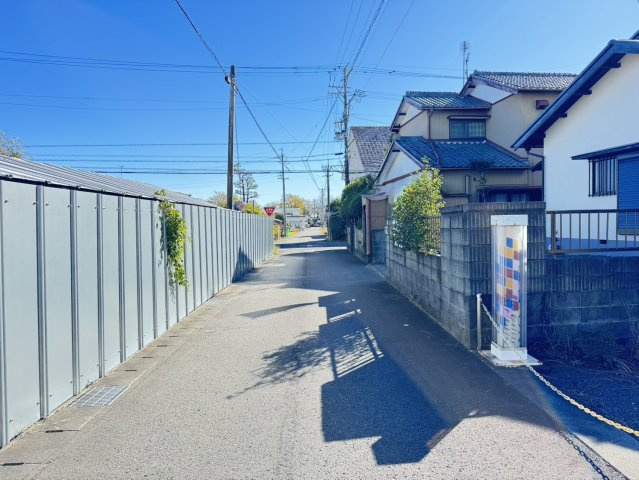 焼津市　保福島　中古住宅　３SDKの前面道路含む現地写真