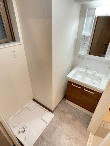 サンテラス・TUTOMIの玄関|収納もある玄関です