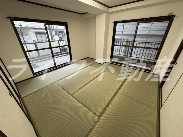 シャンボール今里Ⅱ番館の寝室|落ち着いて過ごせるお部屋なので、寝室にいかがでしょうか