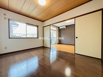 【洋室】 | エルハイツイッセー | 落ち着いた色調の洋室です