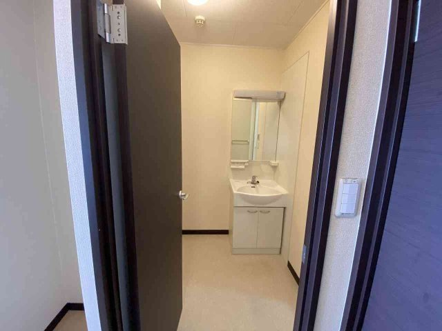 レオネクストアイリーブルーの内装