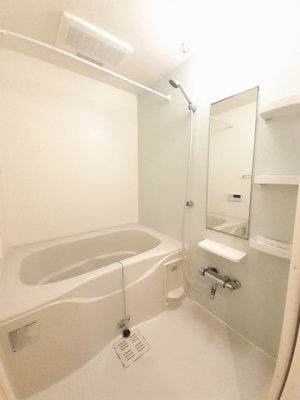 【浴室】 | エヴェリーナⅢ | 日々の疲れを癒すお風呂付です