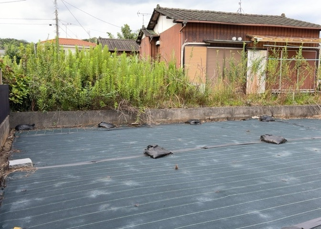 【外観】 | 土地購入を検討されている場合、境界杭がない状態で購入してしまうと境界確定測量をする必要があり、費用がかかります。購入の前に、売主、隣土地所有者立ち合いのもと境界を確定し境界杭を設置するのがベストです。