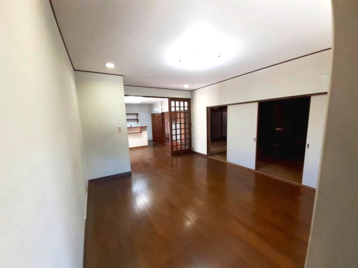 宇土市住吉町の中古一戸建の洋室|12帖