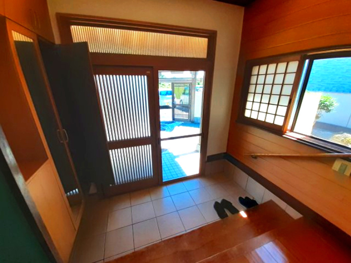 宇土市住吉町の中古一戸建の玄関