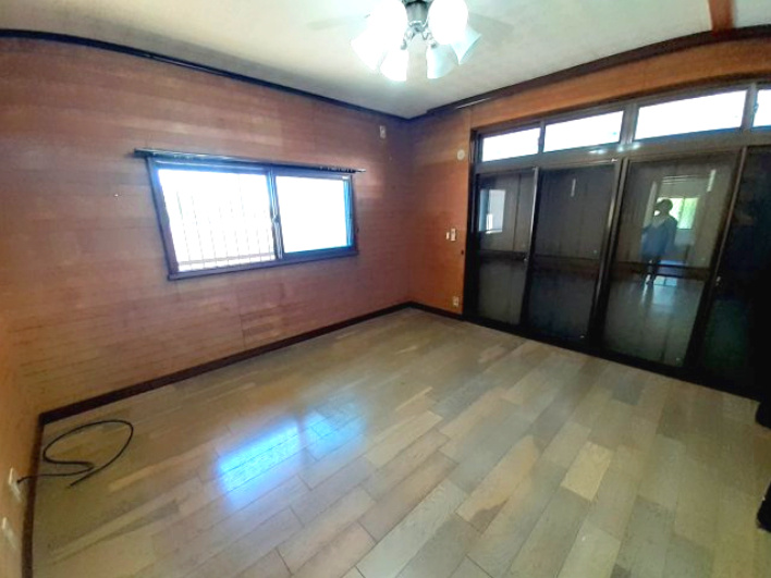 宇土市住吉町の中古一戸建の洋室|8帖