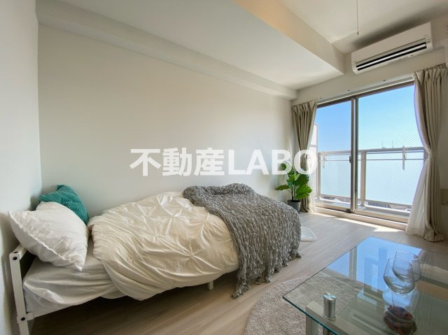 パークナードフィット美章園の居間・リビング