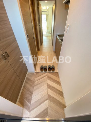 パークナードフィット美章園の玄関