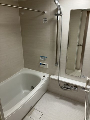 【浴室】 | 広尾アパートメント | ※参考写真
