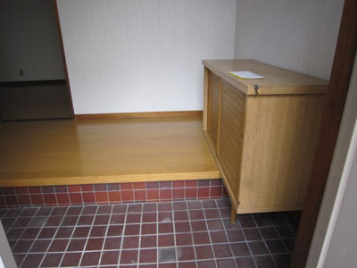 【玄関】 | キャステル上福岡 | 明るい玄関です