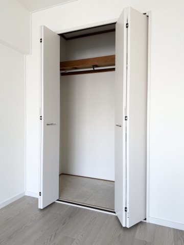 シルクコーポ諏訪野の収納|収納たっぷりのクローゼットも完備