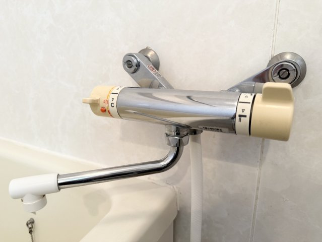 シルクコーポ諏訪野の浴室|温度が調整できるシャワー水栓