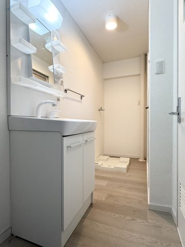 シルクコーポ諏訪野の洗面所|洗面化粧台