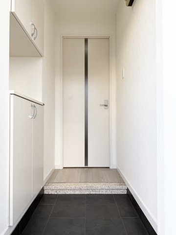 シルクコーポ諏訪野の玄関|綺麗な玄関です