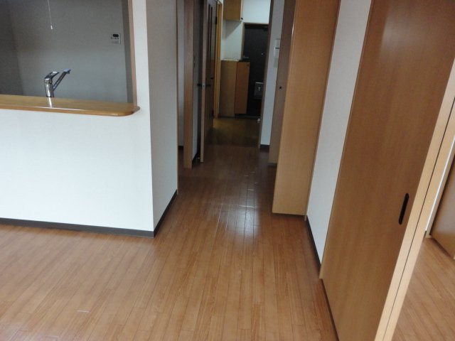 ノーヴァ２１　　　刈谷市近郊の賃貸はクラスホーム刈谷店の内装|廊下