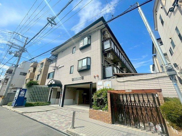 コンフォート川西の外観