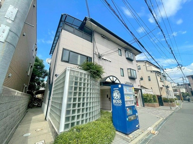 コンフォート川西の外観