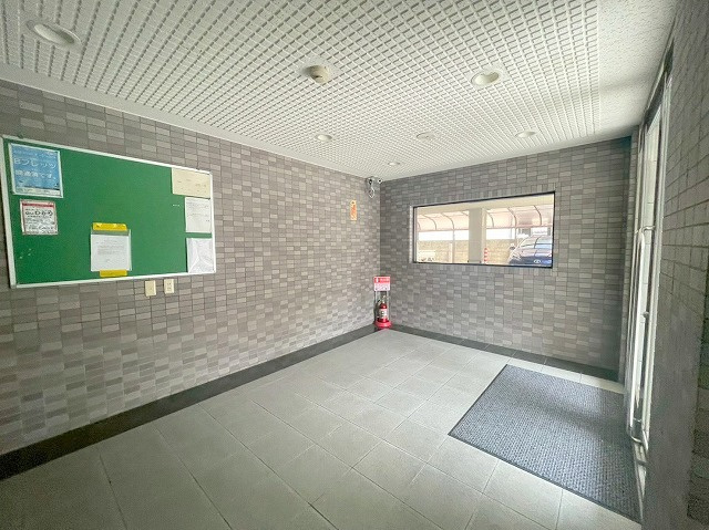 コンフォート川西のエントランス
