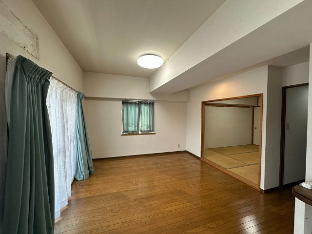 ユーハウス長良川【2階】の居間・リビング