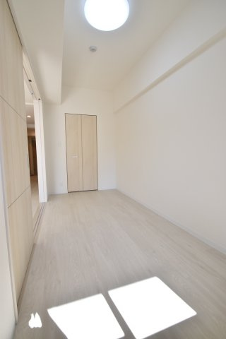 大阪市都島区中野町２丁目の賃貸マンションの寝室