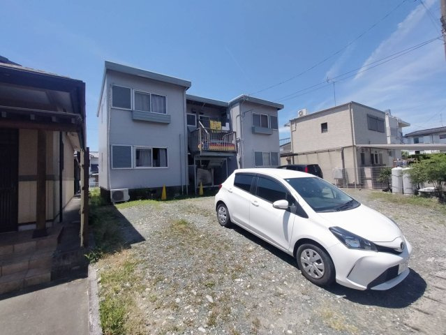 コーポオグスの外観