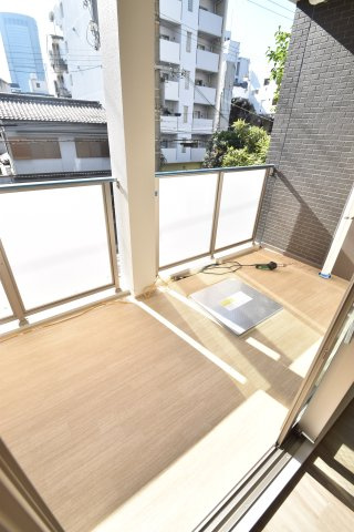 バロンドール京橋のバルコニー