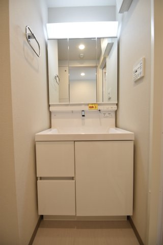 大阪市都島区中野町２丁目の賃貸マンションの洗面所
