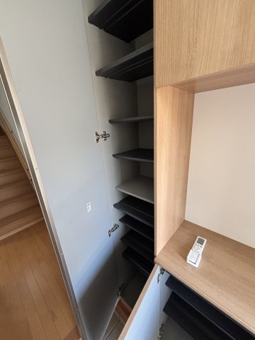 葛飾区細田３丁目　中古戸建の玄関