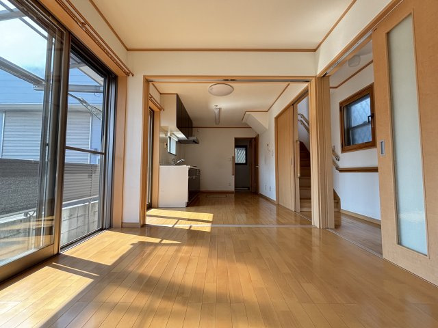 葛飾区細田３丁目　中古戸建の居間・リビング