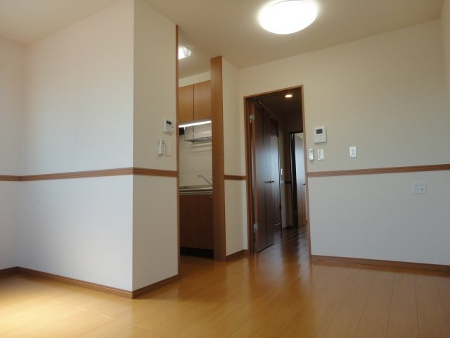 フラッツ東中島の居間・リビング