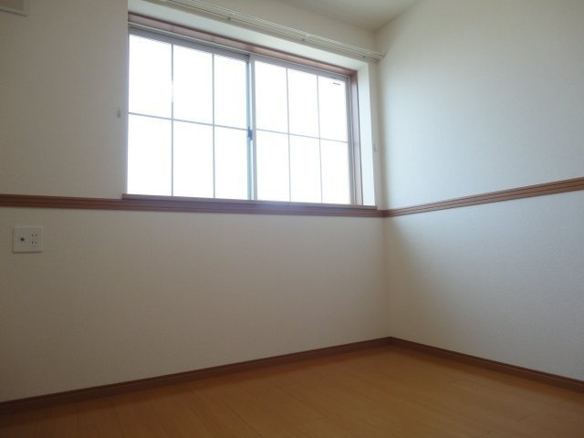 フラッツ東中島の寝室