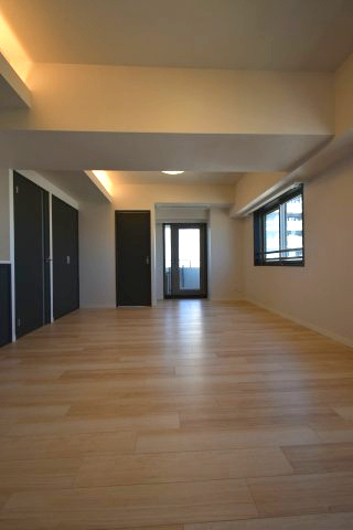 グランディ市谷柳町の居間・リビング